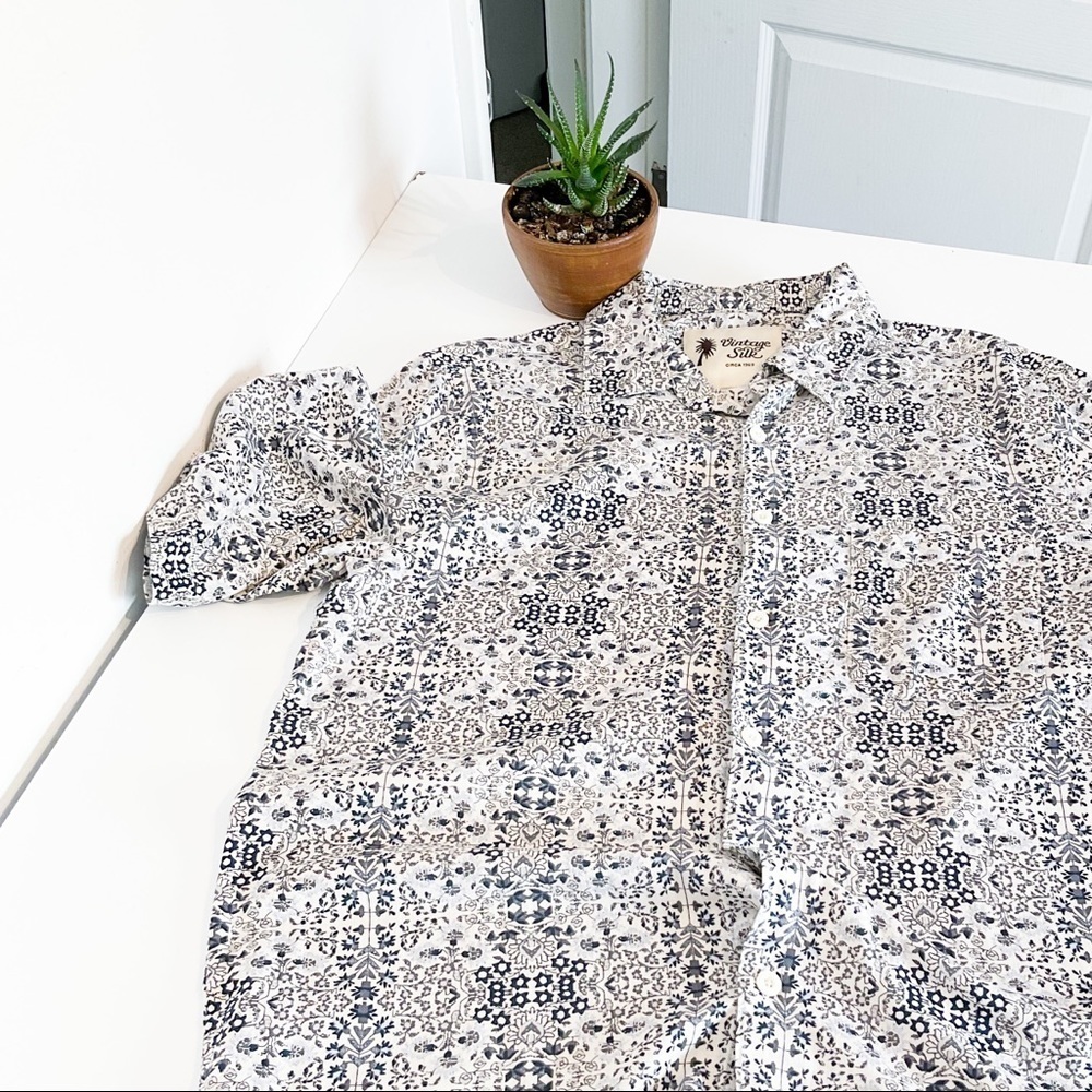 Vintage Silk Shirt Blue White Floral Print Short Sleeve Medium - Picture 3 of 9
